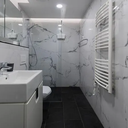 Apartment Bauhaus Wellness 102 *