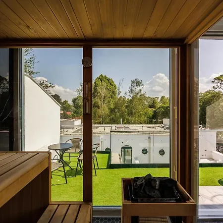 Bauhaus Wellness 102 *